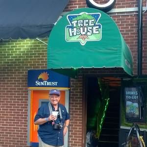 Meet your Posher, Bernard